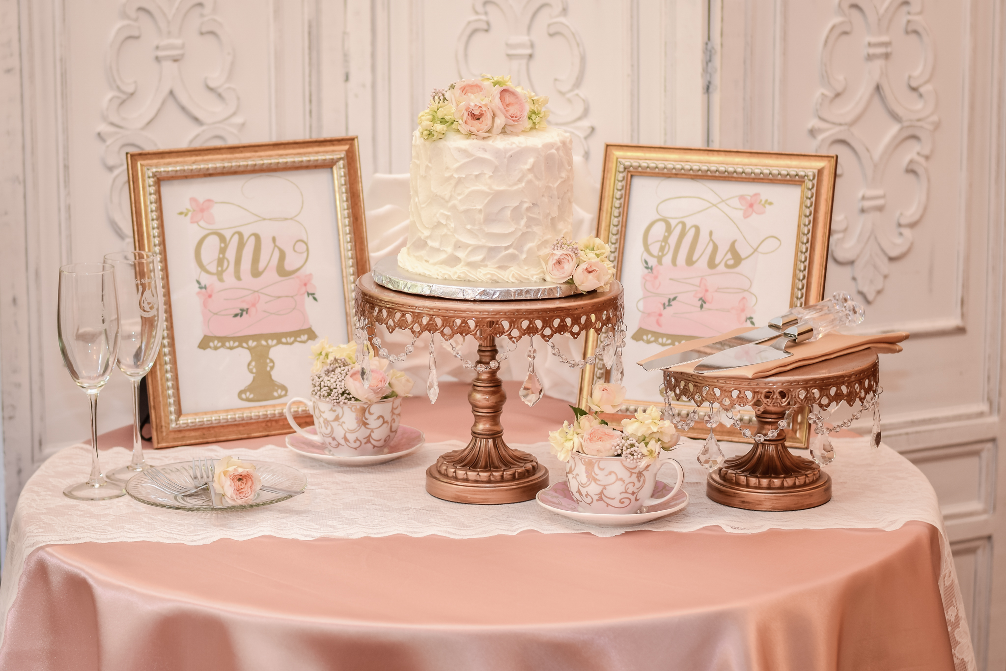 tiny elegant wedding cake on a sweethearts table for two!